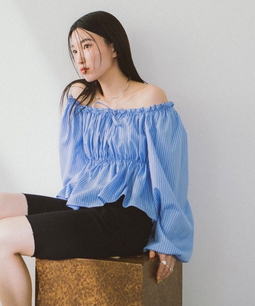 DRWCYS（ドロシーズ）の「オフショルギャザーリボンブラウス（シャツ/ブラウス・レディース・ホワイト/ベージュ/ネイビー/ブルー・FREE）」の7枚目の写真
