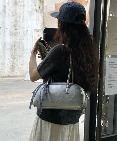 Mela(メラ)の「RIBBON × MINI BOSTON BAG(ボストンバッグ・レディース・シルバー・FREE)」の7枚目の写真