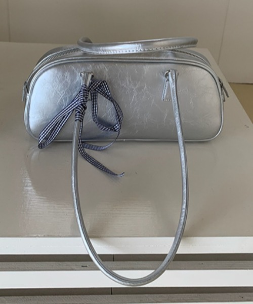 Mela(メラ)の「RIBBON × MINI BOSTON BAG(ボストンバッグ・レディース・シルバー・FREE)」の11枚目の写真
