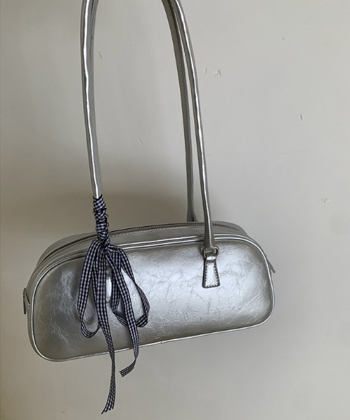 Mela(メラ)の「RIBBON × MINI BOSTON BAG(ボストンバッグ・レディース・シルバー・FREE)」の13枚目の写真
