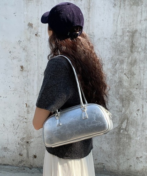 Mela(メラ)の「RIBBON × MINI BOSTON BAG(ボストンバッグ・レディース・シルバー・FREE)」の15枚目の写真