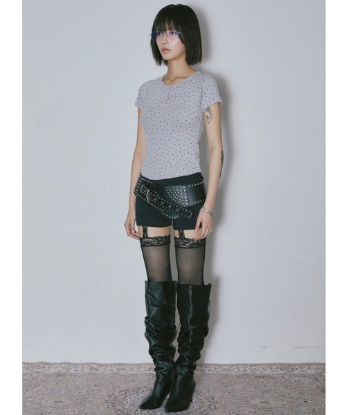 NIIER NOR（ニアノア）の「A'GEM/9 × .kom 『NIIER NOR/ニーアノア』 SHIRRING STAR BUTTON DOWN TEE/シャーリング スター ボタンダウン TEE（Tシャツ/カットソー・レディース・グレー/アイボリー・FREE）」の8枚目の写真