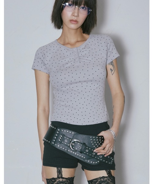NIIER NOR（ニアノア）の「A'GEM/9 × .kom 『NIIER NOR/ニーアノア』 SHIRRING STAR BUTTON DOWN TEE/シャーリング スター ボタンダウン TEE（Tシャツ/カットソー・レディース・グレー/アイボリー・FREE）」の6枚目の写真