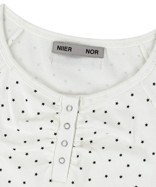 NIIER NOR（ニアノア）の「A'GEM/9 × .kom 『NIIER NOR/ニーアノア』 SHIRRING STAR BUTTON DOWN TEE/シャーリング スター ボタンダウン TEE（Tシャツ/カットソー・レディース・グレー/アイボリー・FREE）」の18枚目の写真