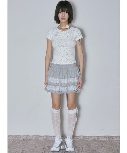 NIIER NOR（ニアノア）の「A'GEM/9 × .kom 『NIIER NOR/ニーアノア』 SHIRRING STAR BUTTON DOWN TEE/シャーリング スター ボタンダウン TEE（Tシャツ/カットソー・レディース・グレー/アイボリー・FREE）」の10枚目の写真