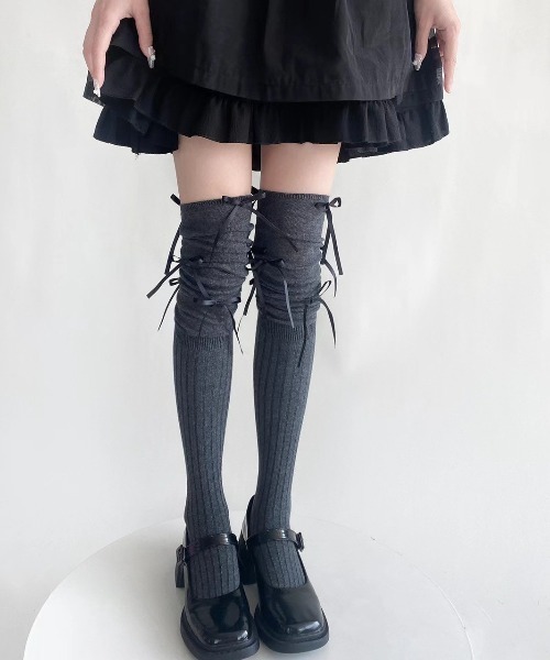 VIBGYOR（ヴィブジョー）の「【LAMPOON】リボンニーハイソックス（ソックス/靴下・レディース・ブラック/ホワイト/ベージュ/グレー・FREE）」の7枚目の写真