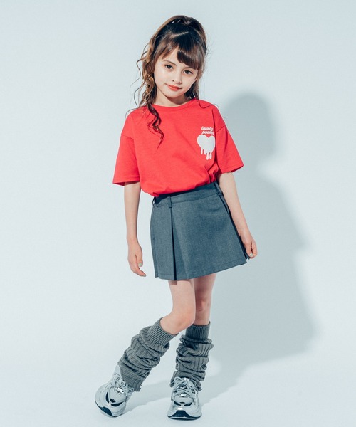 URBAN CHERRY（アーバンチェリー）の「【吸水速乾】オーバーサイズハートロゴプリントTシャツ（Tシャツ/カットソー・キッズ・ホワイト/レッド/ブルー/チャコール・110cm/120cm/130cm/140cm/150cm）」の17枚目の写真