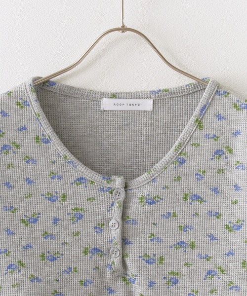ROOPTOKYO（ループトウキョウ）の「小花柄  ヘンリーネック ワッフル半袖Ｔシャツ（Tシャツ/カットソー・レディース・アイボリー/ピンク/グレー・FREE）」の10枚目の写真