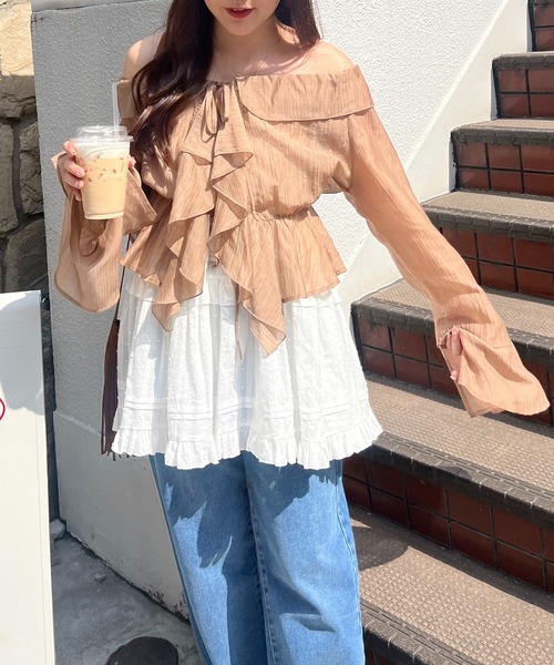 continuer de NICE CLAUP（コンティニューデナイスクラップ）の「【@_chipi2xセレクト】楊柳シアーラッフルブラウス（シャツ/ブラウス・レディース・キャメル/ピンク/オフホワイト/サックスブルー・FREE）」の5枚目の写真