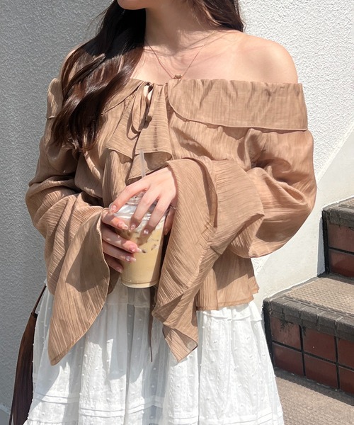 continuer de NICE CLAUP（コンティニューデナイスクラップ）の「【@_chipi2xセレクト】楊柳シアーラッフルブラウス（シャツ/ブラウス・レディース・キャメル/ピンク/オフホワイト/サックスブルー・FREE）」の6枚目の写真