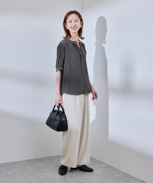 ROPE' PICNIC(ロペピクニック)の「袖プリーツハーフスリーブブラウス(シャツ/ブラウス・レディース・ホワイト/チャコールグレー/サックスブルー/ピンク・38)」の6枚目の写真
