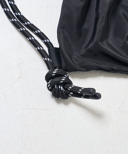 FREAK'S STORE(フリークスストア)の「Foxfire × FREAK'S STORE/フォックスファイヤー 別注 メッシュナップサック/A4サイズ(バックパック/リュック・レディース・ブラック/ナチュラル・ONE SIZE)」の5枚目の写真