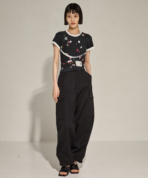 Maison MIHARA YASUHIRO(メゾンミハラヤスヒロ)の「【MIHARA YASUHIRO/ミハラヤスヒロ】SMILY FACE PRINTED STICKER MINI TEE/スマイリーファイスプリンテッドミニTシャツ(Tシャツ/カットソー・レディース・ホワイト/ブラック・36)」の3枚目の写真