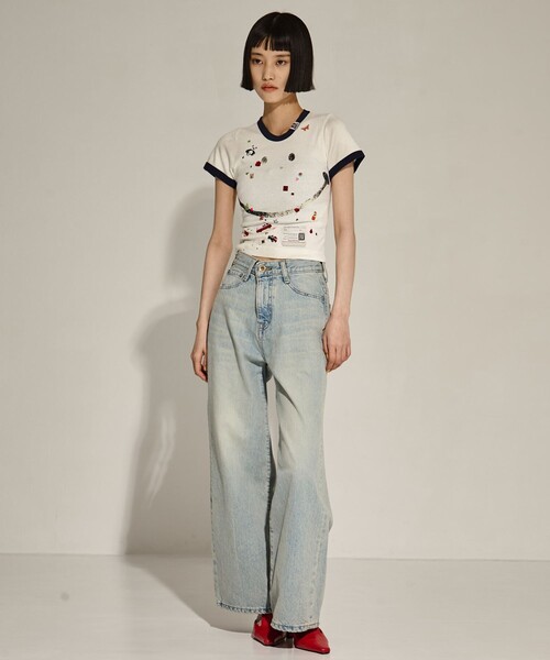 Maison MIHARA YASUHIRO(メゾンミハラヤスヒロ)の「【MIHARA YASUHIRO/ミハラヤスヒロ】SMILY FACE PRINTED STICKER MINI TEE/スマイリーファイスプリンテッドミニTシャツ(Tシャツ/カットソー・レディース・ホワイト/ブラック・36)」の9枚目の写真
