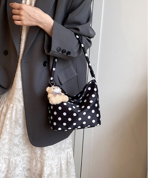 WEGO（ウィゴー）の「WEGO/ドット柄ワンハンドバッグ（ハンドバッグ・レディース・ホワイト/レッド/ブラック・FREE）」の5枚目の写真