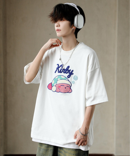 neos（ネオス）の「【neos】ルーズシルエット 星のカービィ サガラ 刺繍 ロゴ ハーフスリーブ Tシャツ（Tシャツ/カットソー・メンズ・ホワイト/スミクロ/ネイビー/オフホワイト・MEDIUM/LARGE/X-LARGE）」の2枚目の写真