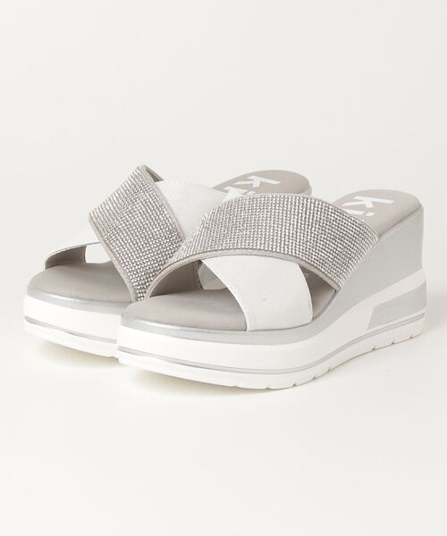 kitson(キットソン)の「kitson キラキラ クロスベルト 厚底サンダル(サンダル・レディース・ブラック/シルバー/ベージュ・S/M/L/LL)」の10枚目の写真
