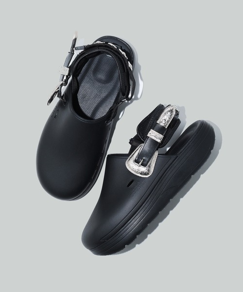 TOGA VIRILIS(トーガ ビリリース)】 SHARK SOLE GURKHA SANDALS