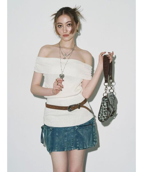 EVRIS（エヴリス）の「オフショルニットチュニック（ニット/セーター・レディース・ホワイト/ブラウン/ブラック・FREE）」の9枚目の写真