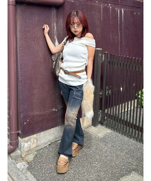 EVRIS（エヴリス）の「オフショルニットチュニック（ニット/セーター・レディース・ホワイト/ブラウン/ブラック・FREE）」の17枚目の写真