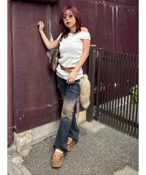 EVRIS（エヴリス）の「オフショルニットチュニック（ニット/セーター・レディース・ホワイト/ブラウン/ブラック・FREE）」の18枚目の写真