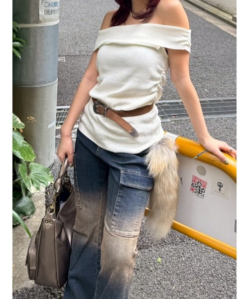 EVRIS（エヴリス）の「オフショルニットチュニック（ニット/セーター・レディース・ホワイト/ブラウン/ブラック・FREE）」の7枚目の写真