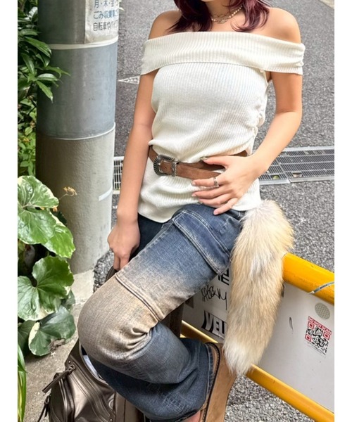 EVRIS（エヴリス）の「オフショルニットチュニック（ニット/セーター・レディース・ホワイト/ブラウン/ブラック・FREE）」の6枚目の写真