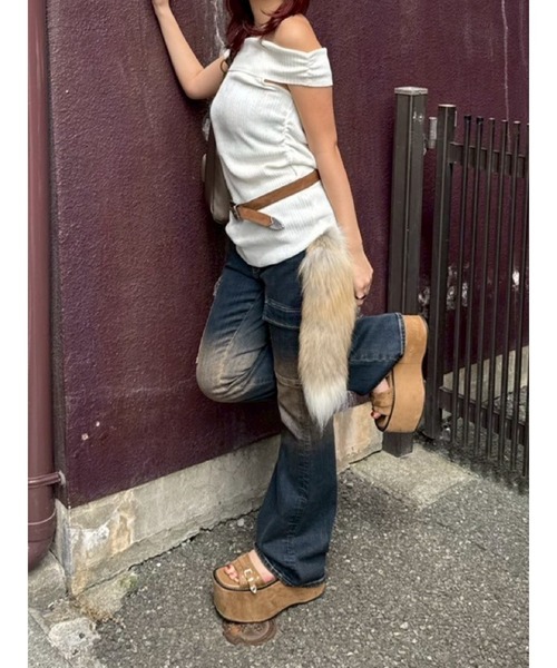 EVRIS（エヴリス）の「オフショルニットチュニック（ニット/セーター・レディース・ホワイト/ブラウン/ブラック・FREE）」の5枚目の写真