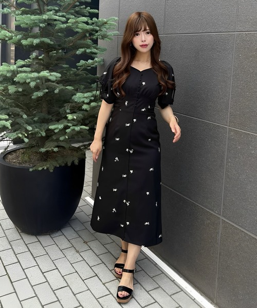 【韓国ファッション】ロング丈ワンピース 刺しゅう ボリューム袖 セール】2025春夏新作 刺繍ボリューム袖ワンピース(ワンピース