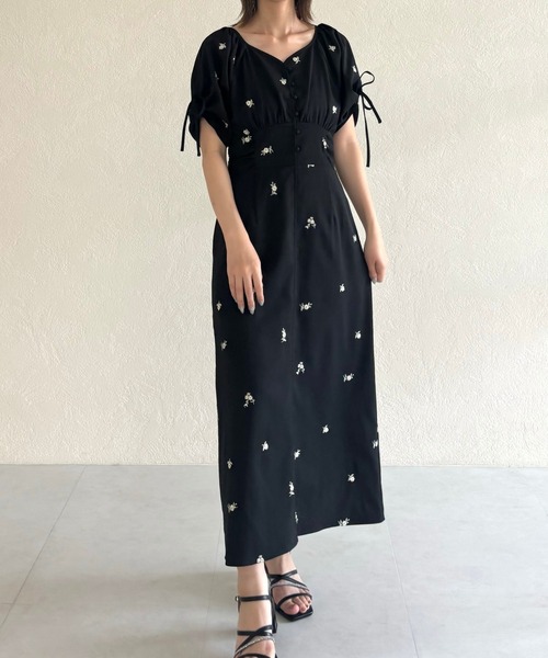 31 Sons de mode（トランテアン　ソン　ドゥ　モード）の「2025春夏新作 刺繍ボリューム袖ワンピース（ワンピース・レディース・イエロー/ブラック・S/M）」の20枚目の写真