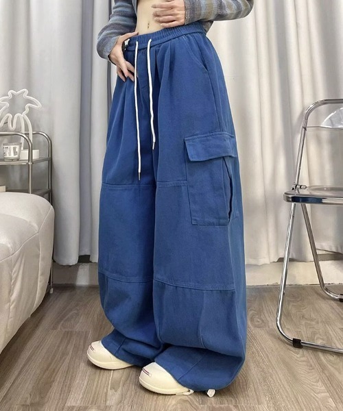SallyLunn(サリーラン)の「ワイドカーゴパンツ(カーゴパンツ・レディース・ブラック/ブルー・MEDIUM/LARGE)」の5枚目の写真