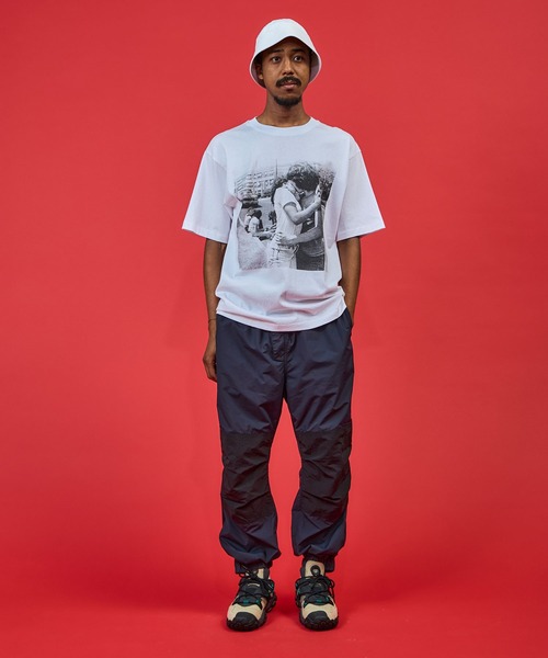 WALLA WALLA SPORT(ワラワラスポーツ)の「PRINTABLE TUBE TEE / JOSEPH SZABO “KISS” /プリンタブル チューブ ティー / ジョセフ スザボ "キッス"(Tシャツ/カットソー・メンズ・ホワイト/スミクロ・MEDIUM/LARGE/X-LARGE/SMALL)」の6枚目の写真