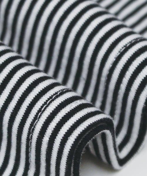 LAVEANGE（ラビアンジェ）の「袖チュール切替プルオーバー（Tシャツ/カットソー・レディース・ブラック/ブラック系その他/オフホワイト/ブルー・3L/4L/LL/M/5L）」の6枚目の写真