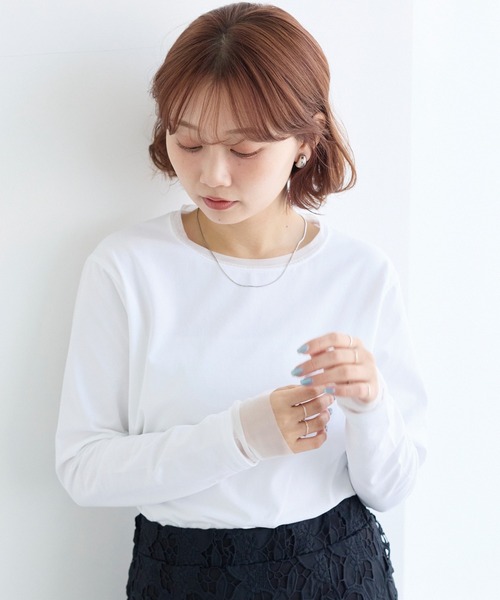 LAVEANGE（ラビアンジェ）の「袖チュール切替プルオーバー（Tシャツ/カットソー・レディース・ブラック/ブラック系その他/オフホワイト/ブルー・3L/4L/LL/M/5L）」の9枚目の写真