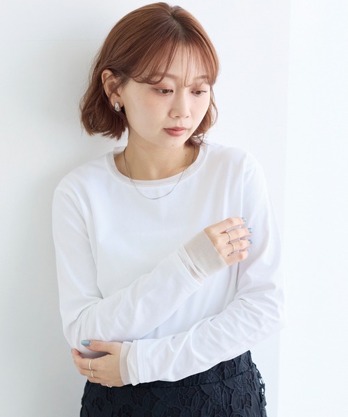 LAVEANGE（ラビアンジェ）の「袖チュール切替プルオーバー（Tシャツ/カットソー・レディース・ブラック/ブラック系その他/オフホワイト/ブルー・3L/4L/LL/M/5L）」の10枚目の写真