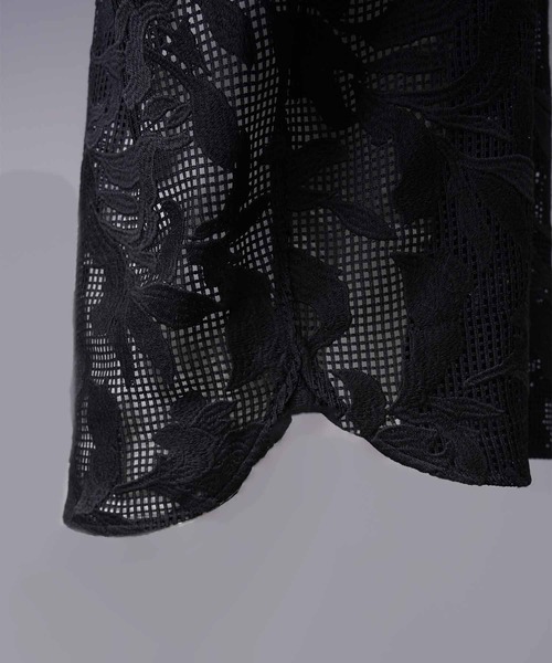 MAISON SPECIAL(メゾンスペシャル)の「《UNISEX》Mesh Flower Embroidery Prime-Over Short Sleeve Shirt/メッシュフラワーエンブロイダリープライムオーバーショートスリーブシャツ【MAISON SPECIAL/メゾンスペシャル】(シャツ/ブラウス・メンズ・アイボリー/ブラック・1/2)」の14枚目の写真