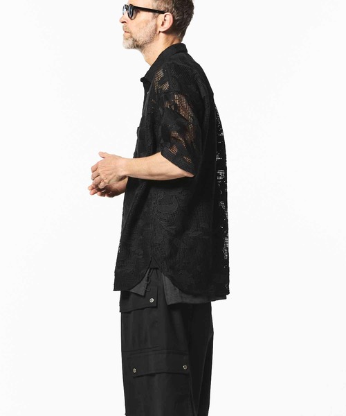 MAISON SPECIAL(メゾンスペシャル)の「《UNISEX》Mesh Flower Embroidery Prime-Over Short Sleeve Shirt/メッシュフラワーエンブロイダリープライムオーバーショートスリーブシャツ【MAISON SPECIAL/メゾンスペシャル】(シャツ/ブラウス・メンズ・アイボリー/ブラック・1/2)」の6枚目の写真