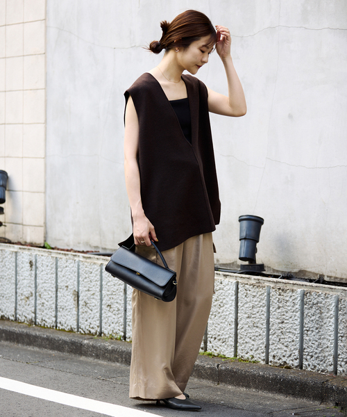 SLOBE IENA(スローブイエナ)の「SLOBE ベルトバックスリングパンプス(パンプス・レディース・ブラック/ベージュ・22.5cm/23cm/23.5cm/24cm/24.5cm)」の5枚目の写真