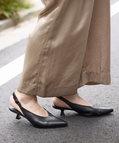 SLOBE IENA(スローブイエナ)の「SLOBE ベルトバックスリングパンプス(パンプス・レディース・ブラック/ベージュ・22.5cm/23cm/23.5cm/24cm/24.5cm)」の8枚目の写真