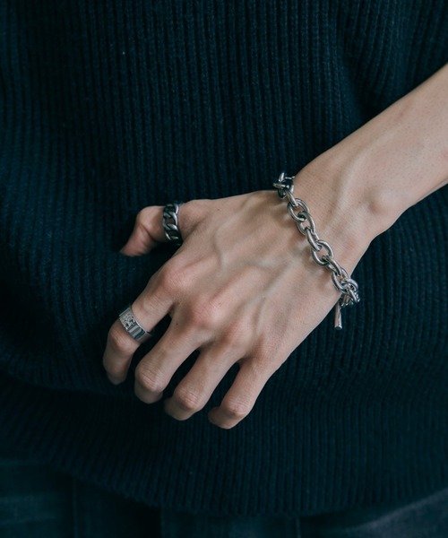 GRAiL(accessories)(グレイル(アクセサリー))の「Cross logo ring 【SILVER logo】(リング・メンズ・シルバー・ONE SIZE)」の9枚目の写真