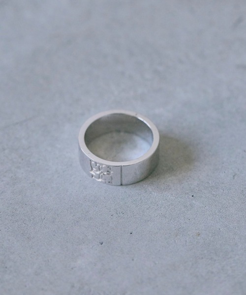 GRAiL(accessories)(グレイル(アクセサリー))の「Cross logo ring 【SILVER logo】(リング・メンズ・シルバー・ONE SIZE)」の3枚目の写真