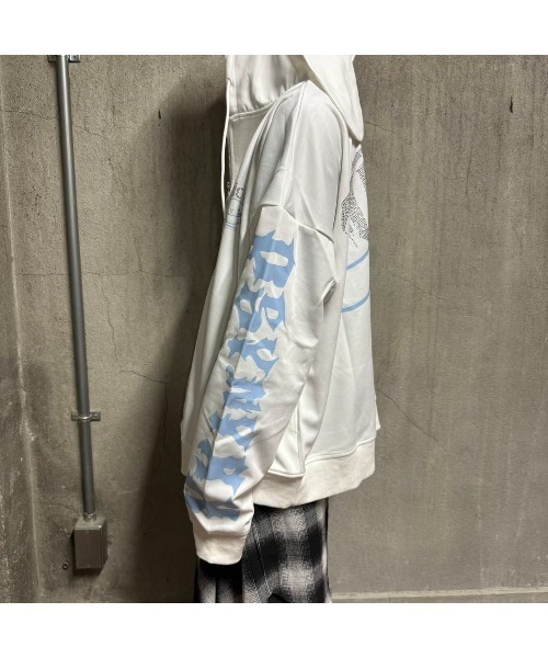 PSYNYXX（プシュニクス）の「PSYNYXX×シナモロールコラボZIPパーカー（パーカー・メンズ・ホワイト系/ブラック系/ブルー系その他・FREE）」の7枚目の写真