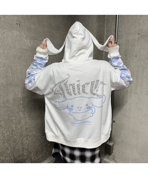 PSYNYXX（プシュニクス）の「PSYNYXX×シナモロールコラボZIPパーカー（パーカー・メンズ・ホワイト系/ブラック系/ブルー系その他・FREE）」の9枚目の写真