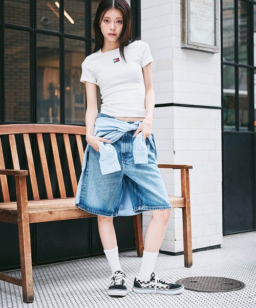 TOMMY HILFIGER（トミーヒルフィガー）の「デニムバミューダショートパンツ（その他パンツ・レディース・ブルー・26inch/27inch/25inch）」の10枚目の写真