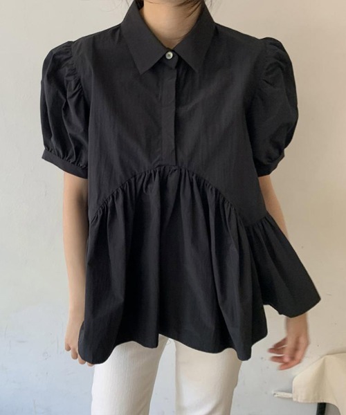 maison de LATIR(メゾンドラティール)の「レトロな大人可愛いパフスリーブペプラシャツ(シャツ/ブラウス・レディース・ホワイト/ブラック・FREE)」の11枚目の写真