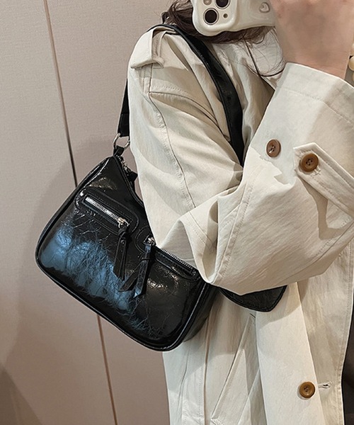 Lace Ladies（レースレディース）の「レザー調 ハート チャーム付き 2WAY ショルダーバッグ（ショルダーバッグ・レディース・ブラック/アイボリー/ダークブラウン/ブラウン・FREE）」の21枚目の写真