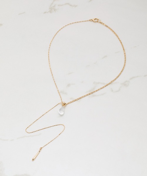 PAPILLONNER（パピヨネ）の「クリアドロップＹ字ネックレス（ネックレス・レディース・ゴールド/シルバー・FREE）」の9枚目の写真
