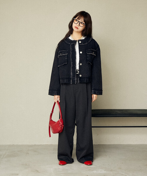 PUBLUX(パブリュクス)の「MARY QUANT × PUBLUX/マリークワント フラワーモチーフ釦 ノーカラー デニムジャケット 限定展開(デニムジャケット・レディース・ブラック/チャコールグレー・フリ-)」の19枚目の写真