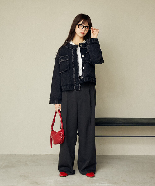 PUBLUX(パブリュクス)の「MARY QUANT × PUBLUX/マリークワント フラワーモチーフ釦 ノーカラー デニムジャケット 限定展開(デニムジャケット・レディース・ブラック/チャコールグレー・フリ-)」の22枚目の写真