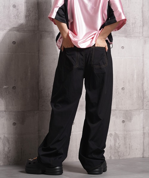 1111clothing(ワンフォークロージング)の「ナイロン ワッシャー バレルレッグパンツ / Nylon Washer Barrel Leg Pants(その他パンツ・レディース・ブラック/ネイビー・L)」の19枚目の写真